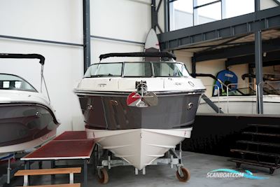 Sea Ray SLX 250 Motorboten 2024, met Mercruiser motor, The Netherlands