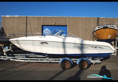 Stingray 220 CS Daycruiser Motorboten 2005, met Mercruiser motor, Denemarken