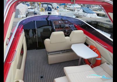 Sunseeker Tomahawk 37 MK 1 Motorboten 1990, met Volvo Penta 740A motor, United Kingdom