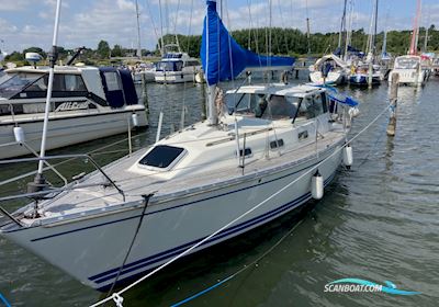 LM 33 Vitesse Cabrio Motorsejler 1991, med Volvo Penta D2 40 motor, Danmark