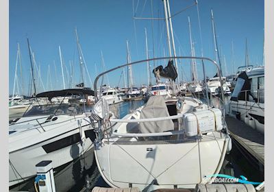 Bavaria 32 Cruiser Sailing boat 2010, with Volvo Penta engine, Portugal