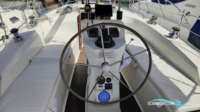 Bavaria 32 Cruiser Sailing boat 2011, with Volvo Penta engine, Spain