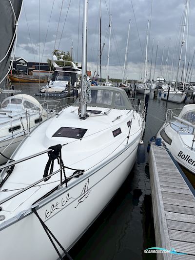 Bavaria 32 Cruiser Sailing boat 2010, with Volvo engine, The Netherlands