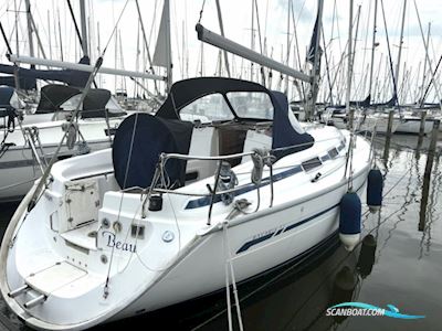 Bavaria 32 Cruiser Sailing boat 2003, with Volvo Penta engine, The Netherlands