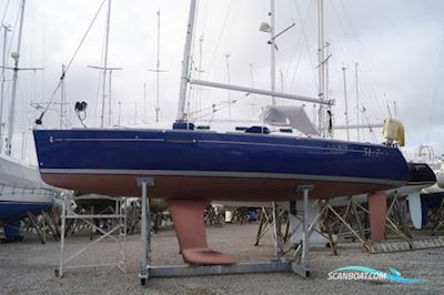 Beneteau First 31.7 Sailing boat 2001, with Volvo 2002 engine, United Kingdom