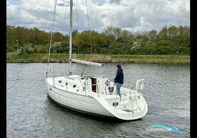 Beneteau Oceanis 311 Clipper Sailing boat 1999, with Volvp Penta engine, The Netherlands