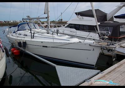 Bénéteau Océanis 393 Sailing boat 2002, with Nanni Diesel engine, Sweden