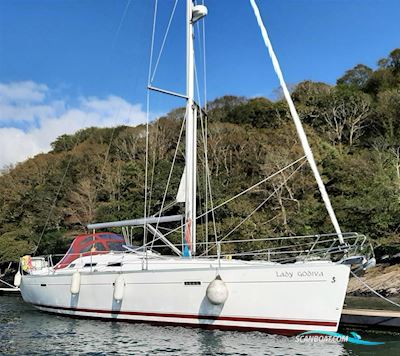 Beneteau Oceanis 393 Sailing boat 2001, with 1 x Yanmar 4JH3E engine, United Kingdom