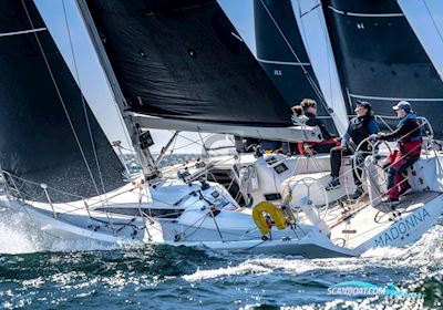Italia Yachts 9.98 Club Sailing boat 2018, with Volvo Penta D1-20 engine, Sweden