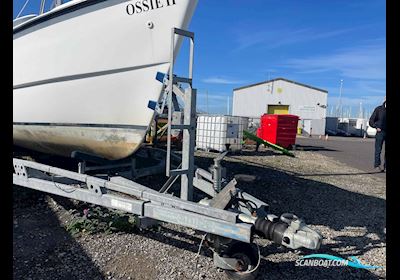 Macgregor 26M Sailing boat 2011, with Yamaha engine, United Kingdom