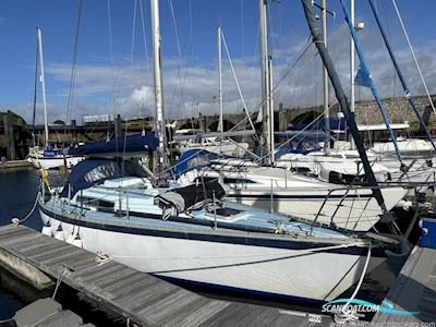 Nicholson 33 Sailing boat 1976, with Yanmar 2GM20 engine, United Kingdom