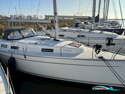 Bavaria 32 Cruiser Sailingboat 2012, with Volvo Penta engine, The Netherlands