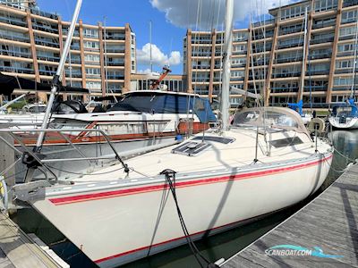 Beneteau First 32 Sailingboat 1982, with Volvo Penta engine, United Kingdom