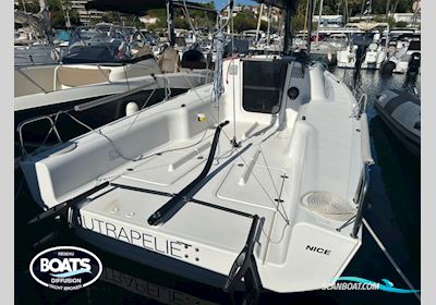 Beneteau First 24 Segelbåt 2019, med Torqueedo motor, Frankrike