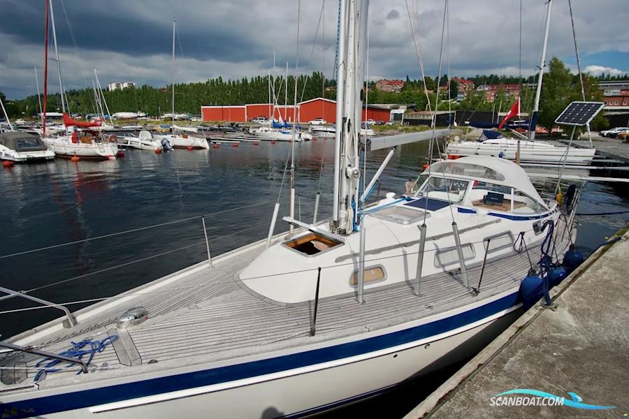 Hallberg-Rassy 34 Segelbåt 2000, med Volvo Penta MD2030 motor, Sverige