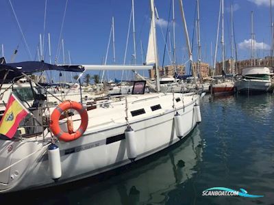 Bavaria 32 Cruiser Segelboot 2011, mit Volvo Penta motor, Spanien