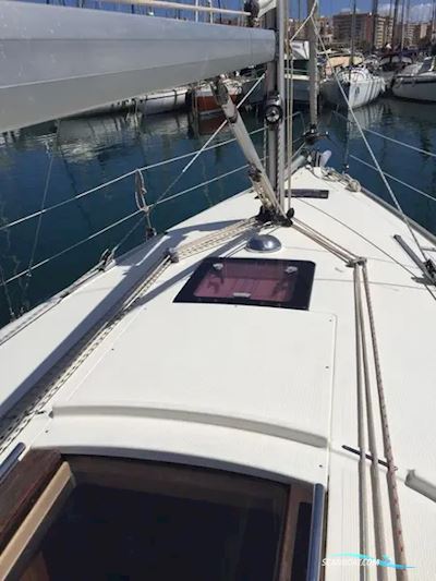 Bavaria 32 Cruiser Segelboot 2011, mit Volvo Penta motor, Spanien