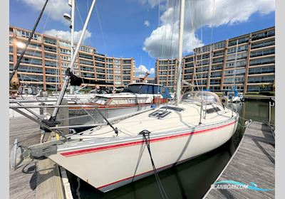 Beneteau First 32 Sejlbåd 1982, med Volvo Penta motor, England