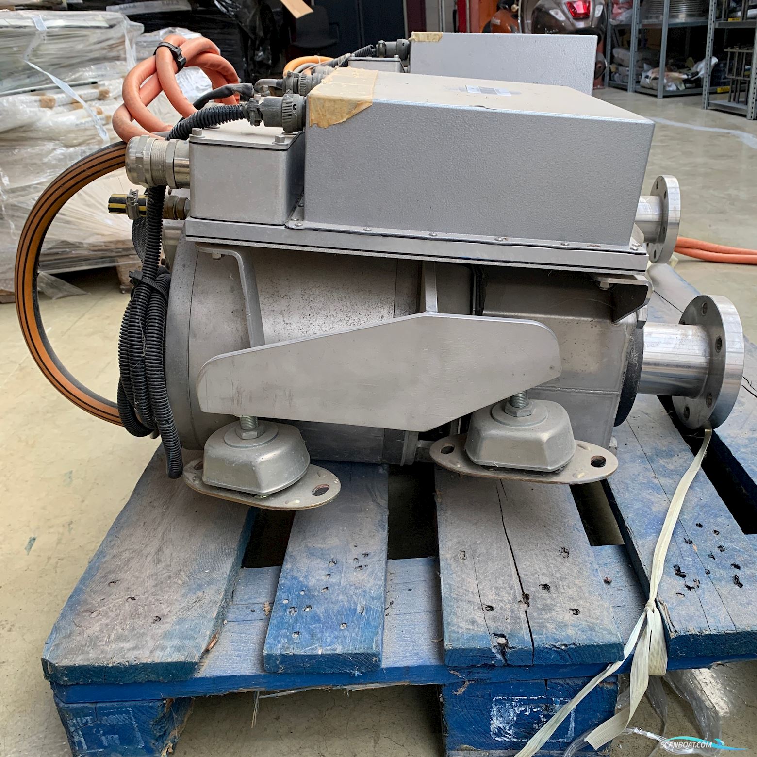 USED Regen Nautic SPM218-143-3 145 kW electric marine inboard engine  Boatequipment 0, The Netherlands