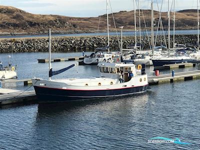 Coaster 49 Motor boat 2007, with 1 x Sabre/Perkins M135 engine, United Kingdom