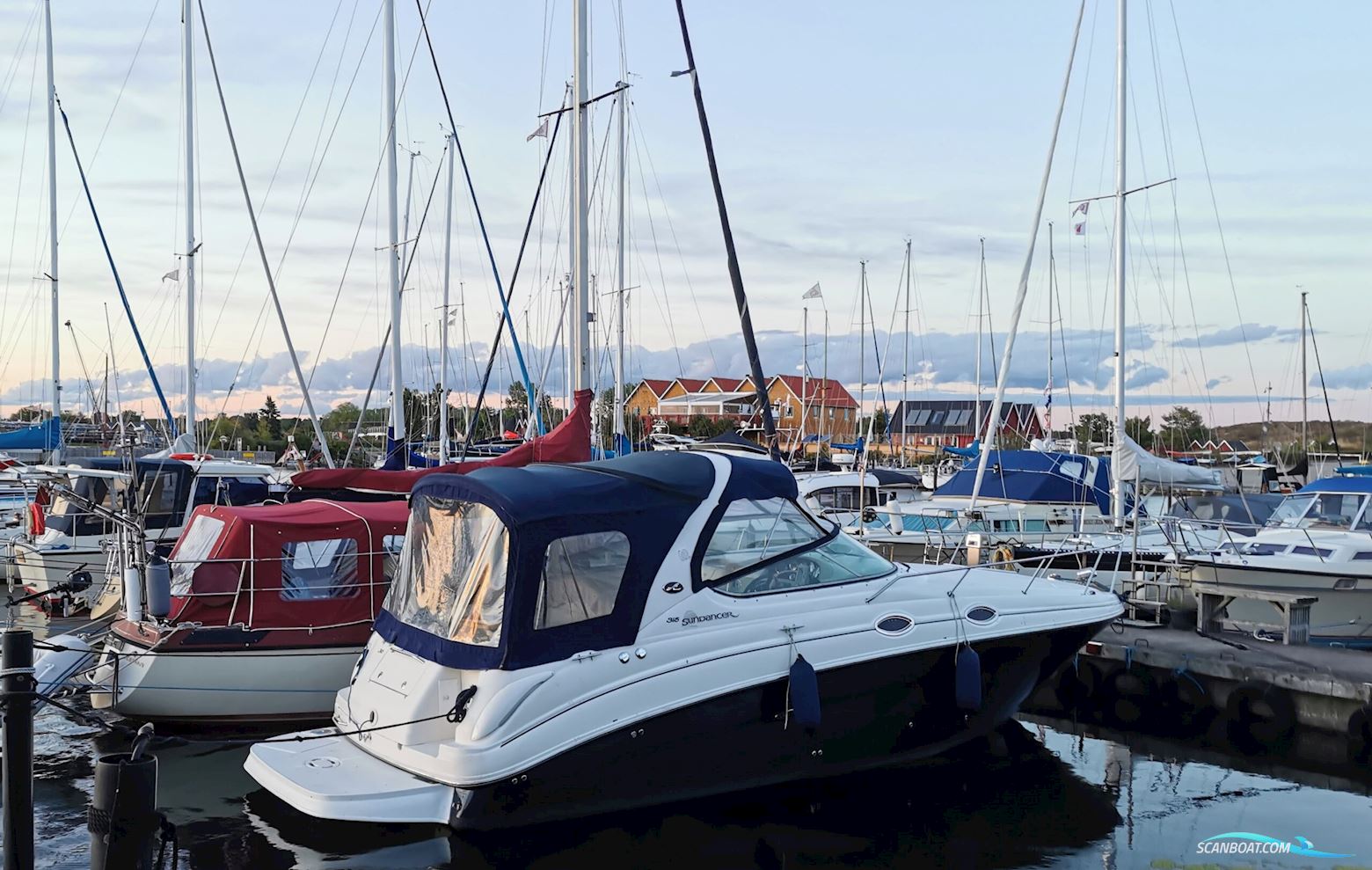 Sea Ray 315 Sundancer Motor boat 2004, with 2x Mercruiser 4,3 L Mpi engine, Denmark