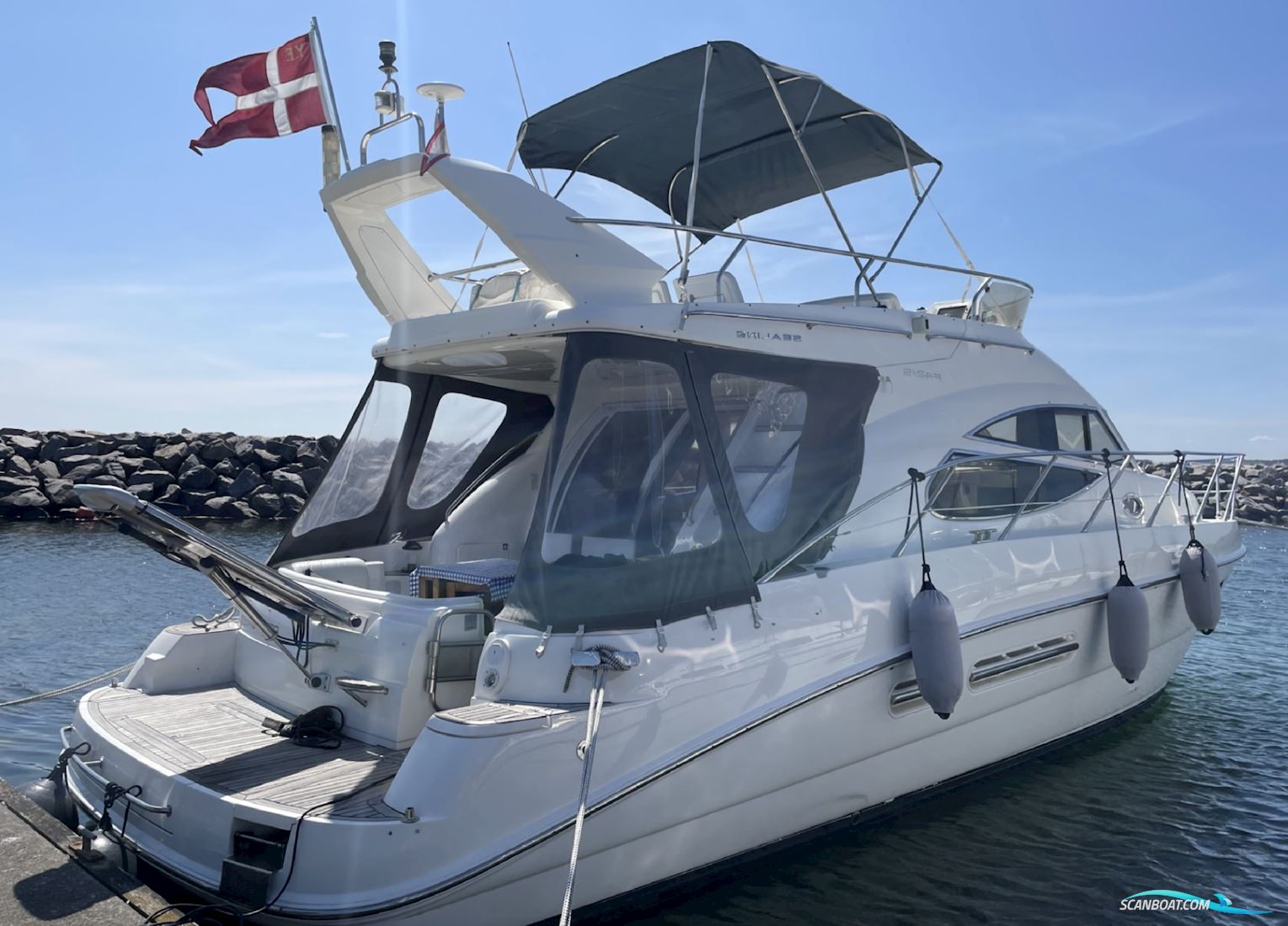 Sealine 42/5 Motor boat 2009, with Volvo Penta D6 engine, Denmark