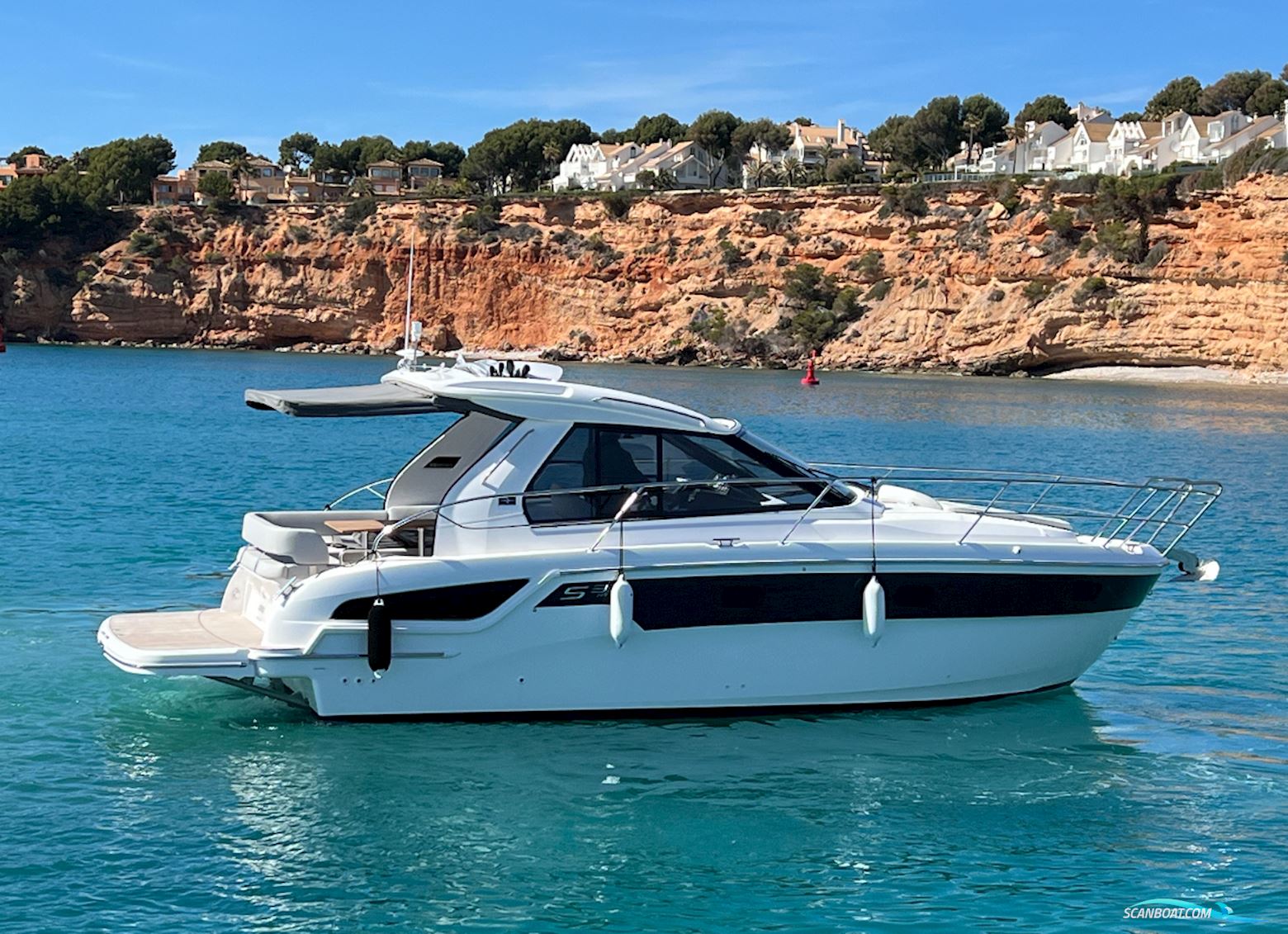 BAVARIA YACHTS S33 HT Motorbåd 2023, med Volvo Penta  motor, Spanien