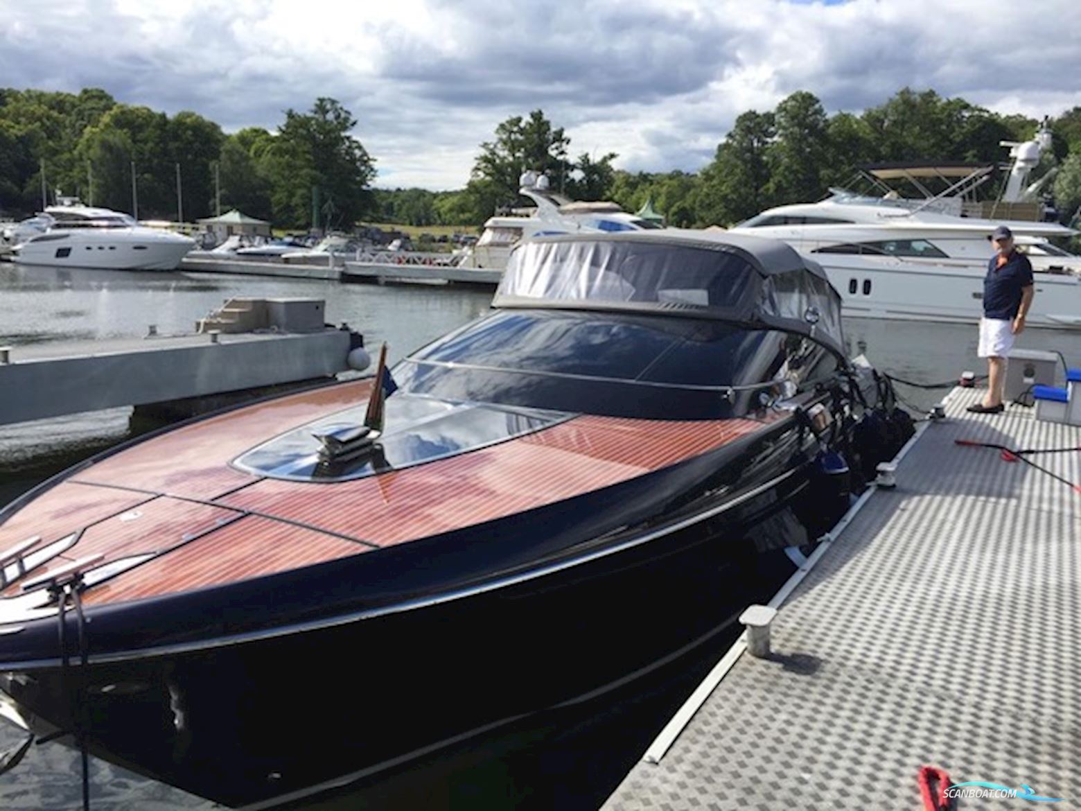 Riva Mare 38 Motorbåd 2018, med Volvo Penta motor, Sverige