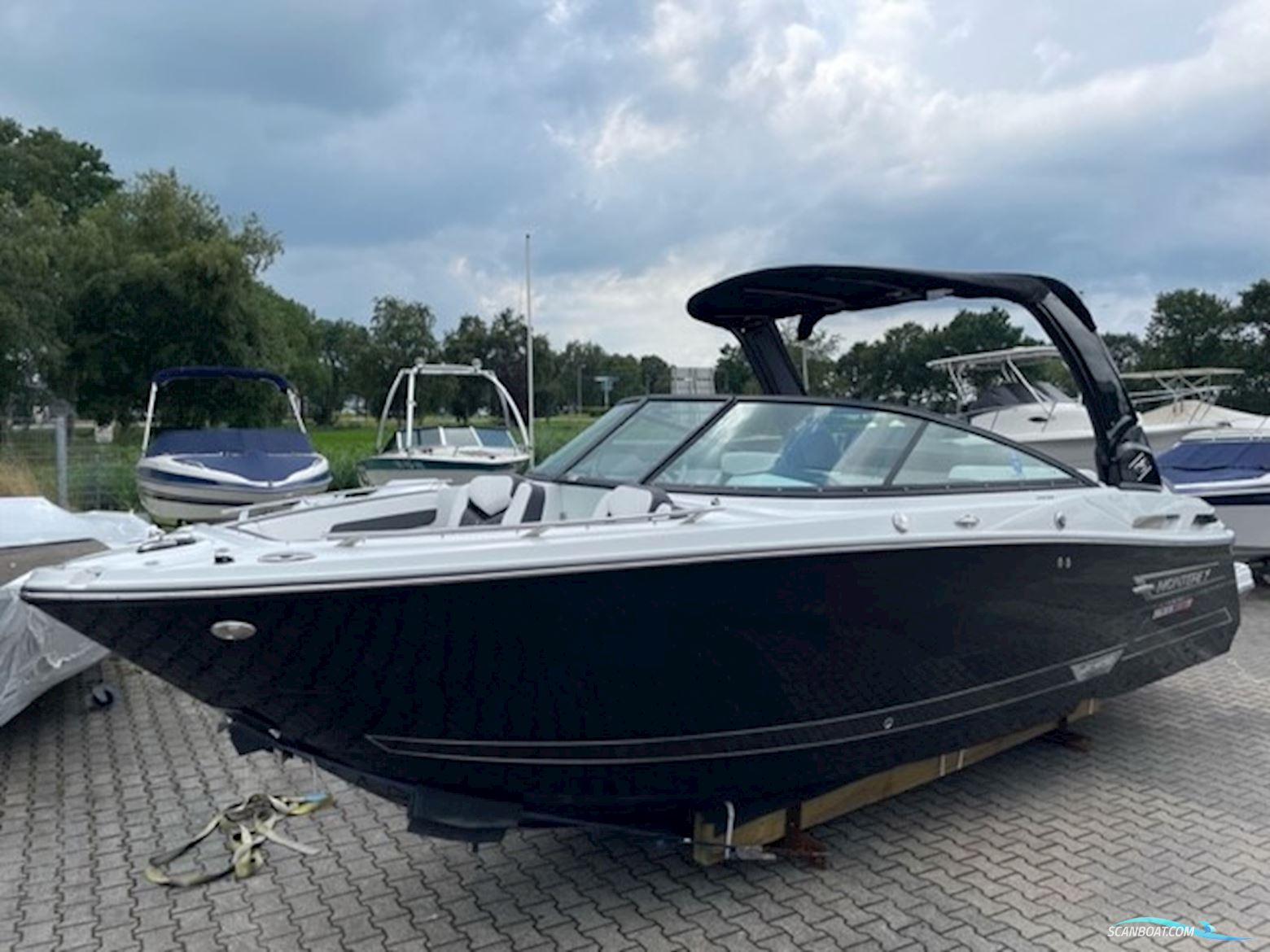 Monterey 258 SS Bowrider Motorbåt 2024, med Mercruiser 300 pk 6.2 V8 Bravo 3 motor, Holland