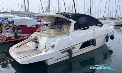 Cranchi M 38 HT - 2015 - Diesel Motorboat 2015, with Volvo Penta D4-300 Aquamatic Dph engine, Slovenia