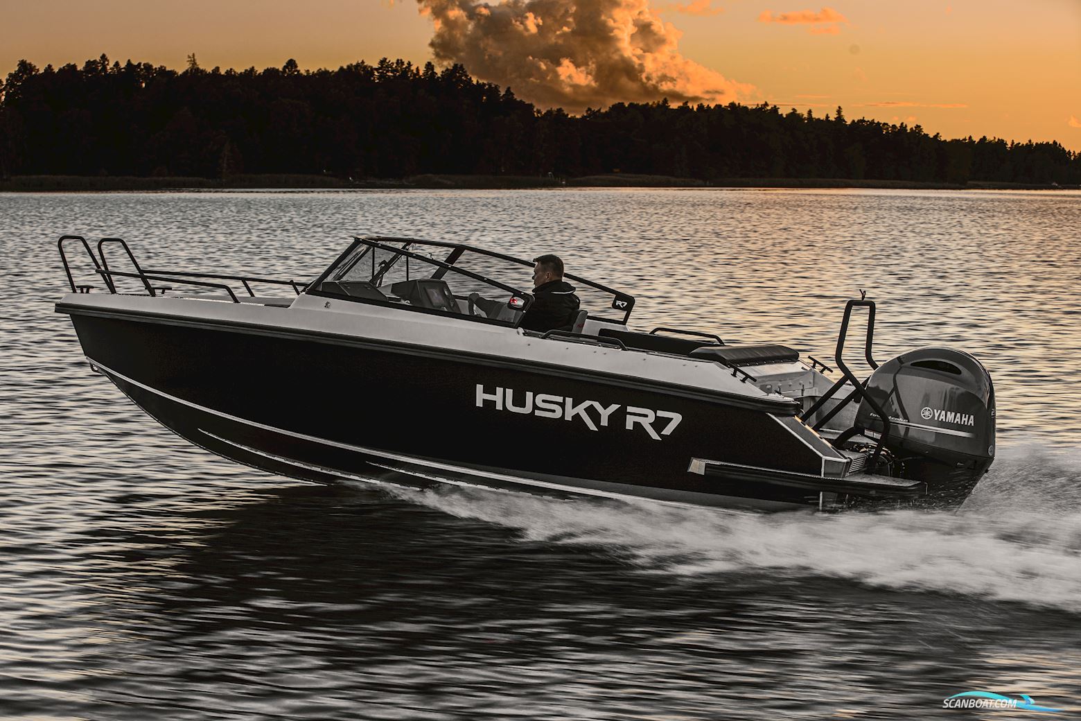 Finnmaster Husky R7 Motorboat 2022, with Yamaha F200XB engine, Denmark