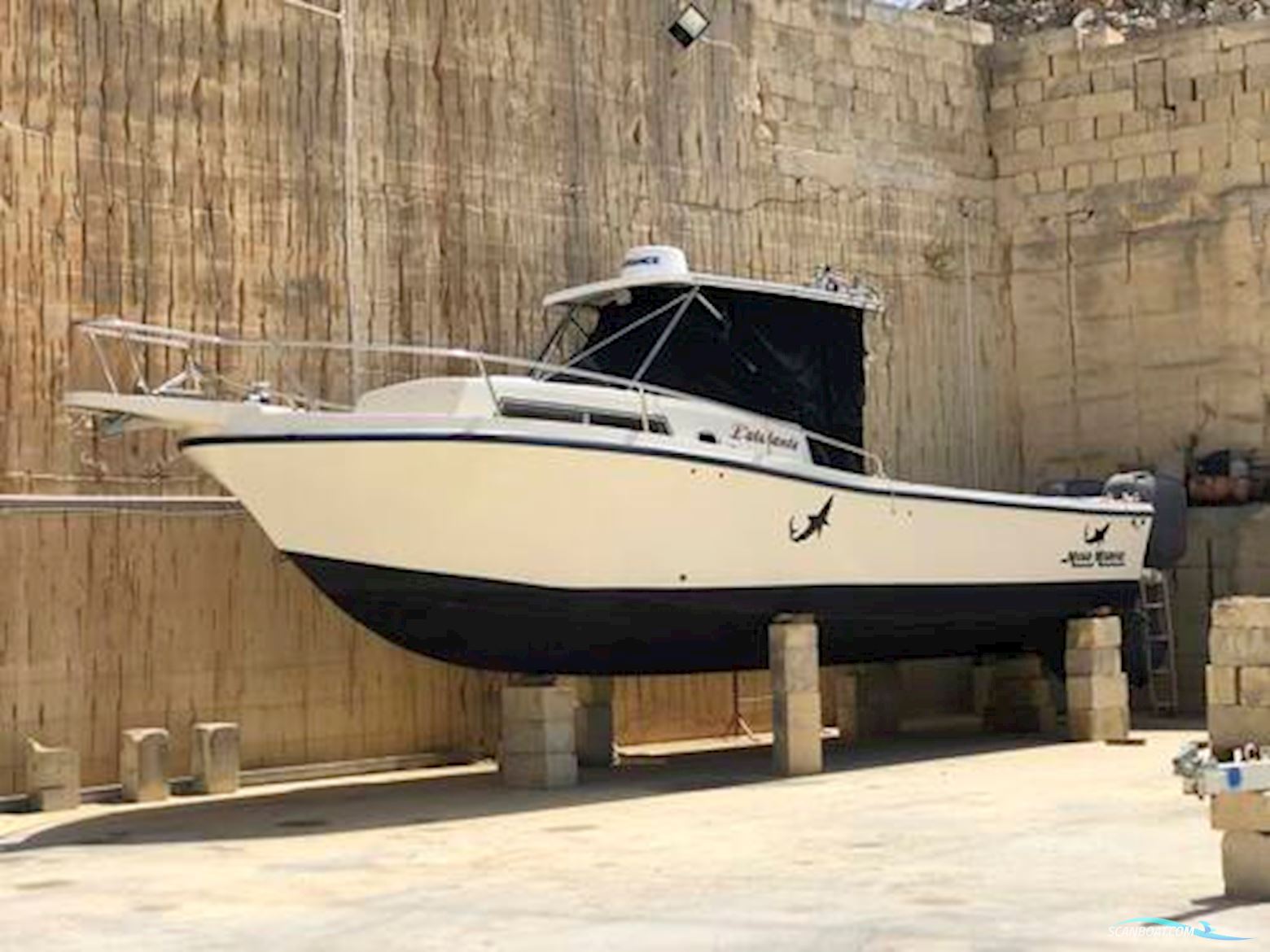 Mako B260 Motorboat 1991, with Mercury Optimax engine, No country info