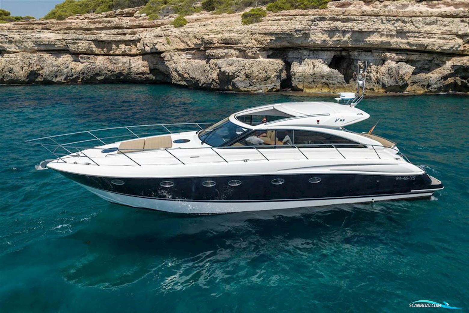 Princess V53 Motorboat 2006, with 2 x Volvo Penta D12-800 engine, Spain