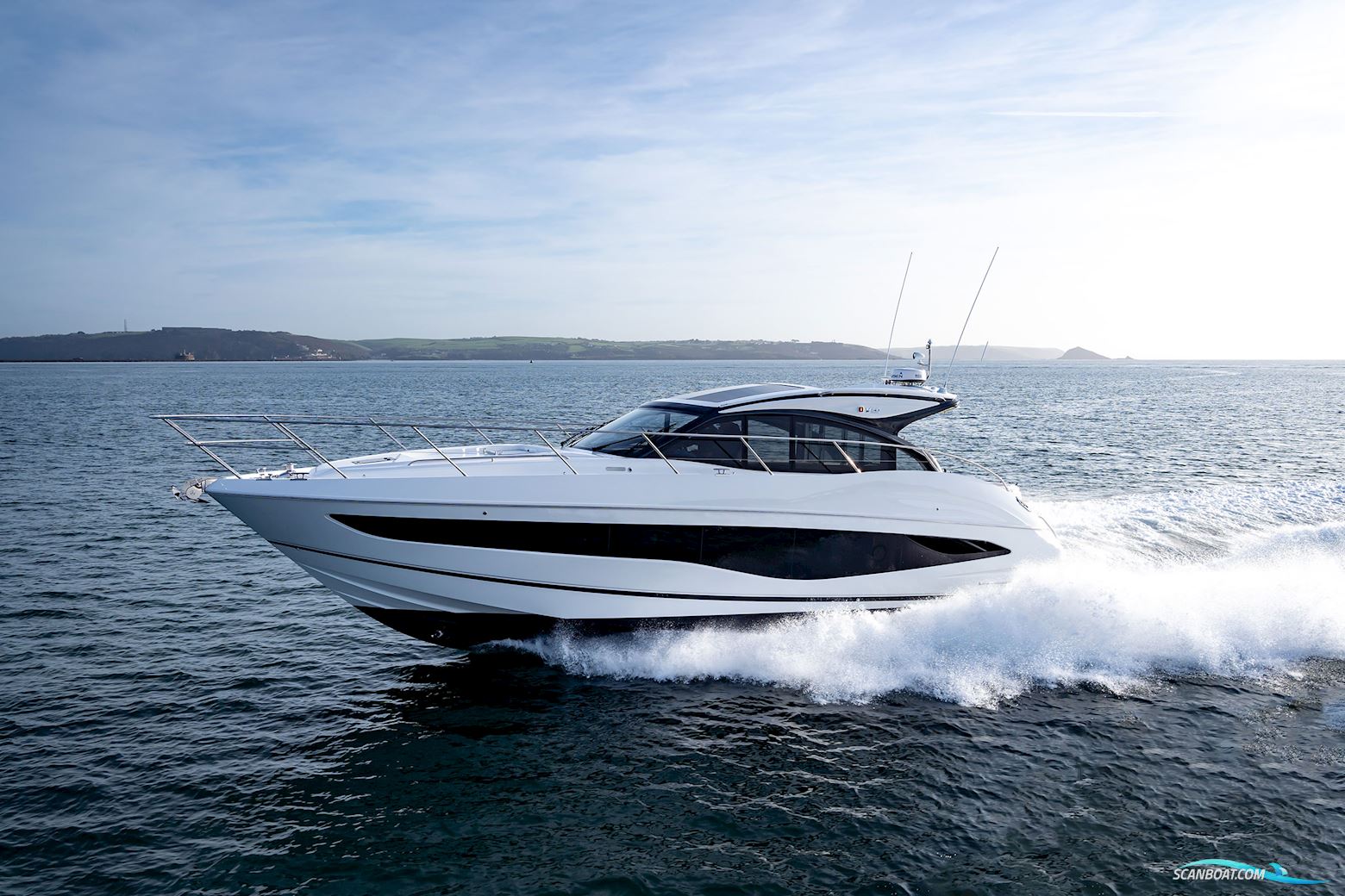 Princess V50 Motorboot 2024, mit Volvo Penta Ips 650 motor, England