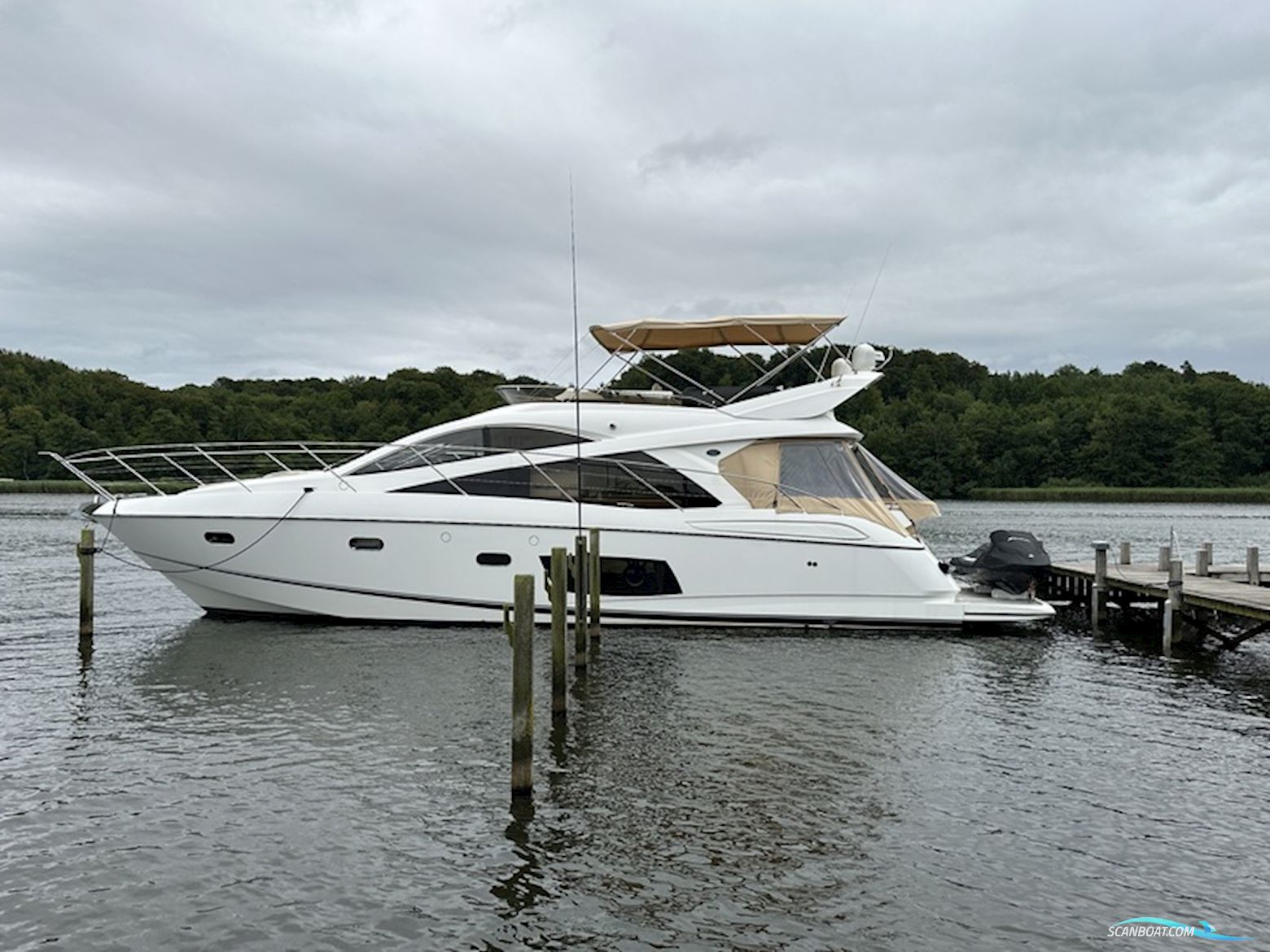 Sunseeker  - Manhattan 53 Motorboten 2012, met 2 x MAN 800
 motor, Denemarken