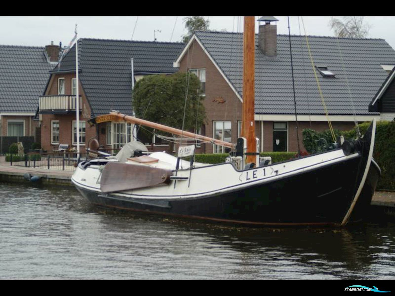 Noordzeebotter Sailing boat 1931, with Kromhout engine, The Netherlands