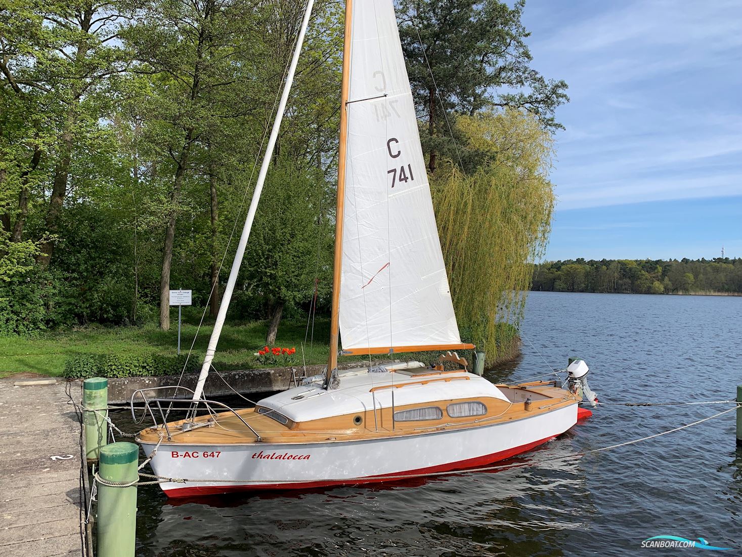 Jollenkreuzer Sailingboat 1974, with Honda engine, Germany