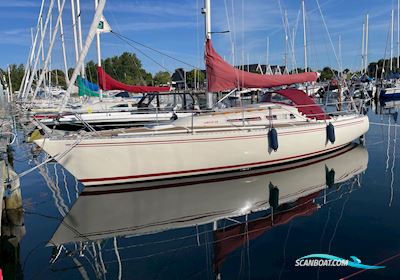 Larsen 28 Segelbåt 1986, med E-Torque motor, Danmark